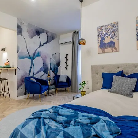 Azure Green Heaven Apartment