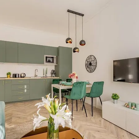 Apartment Azure Green Heaven